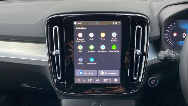 Volvo XC40 2.0 B4P Plus Dark 5dr Auto Petrol Estate